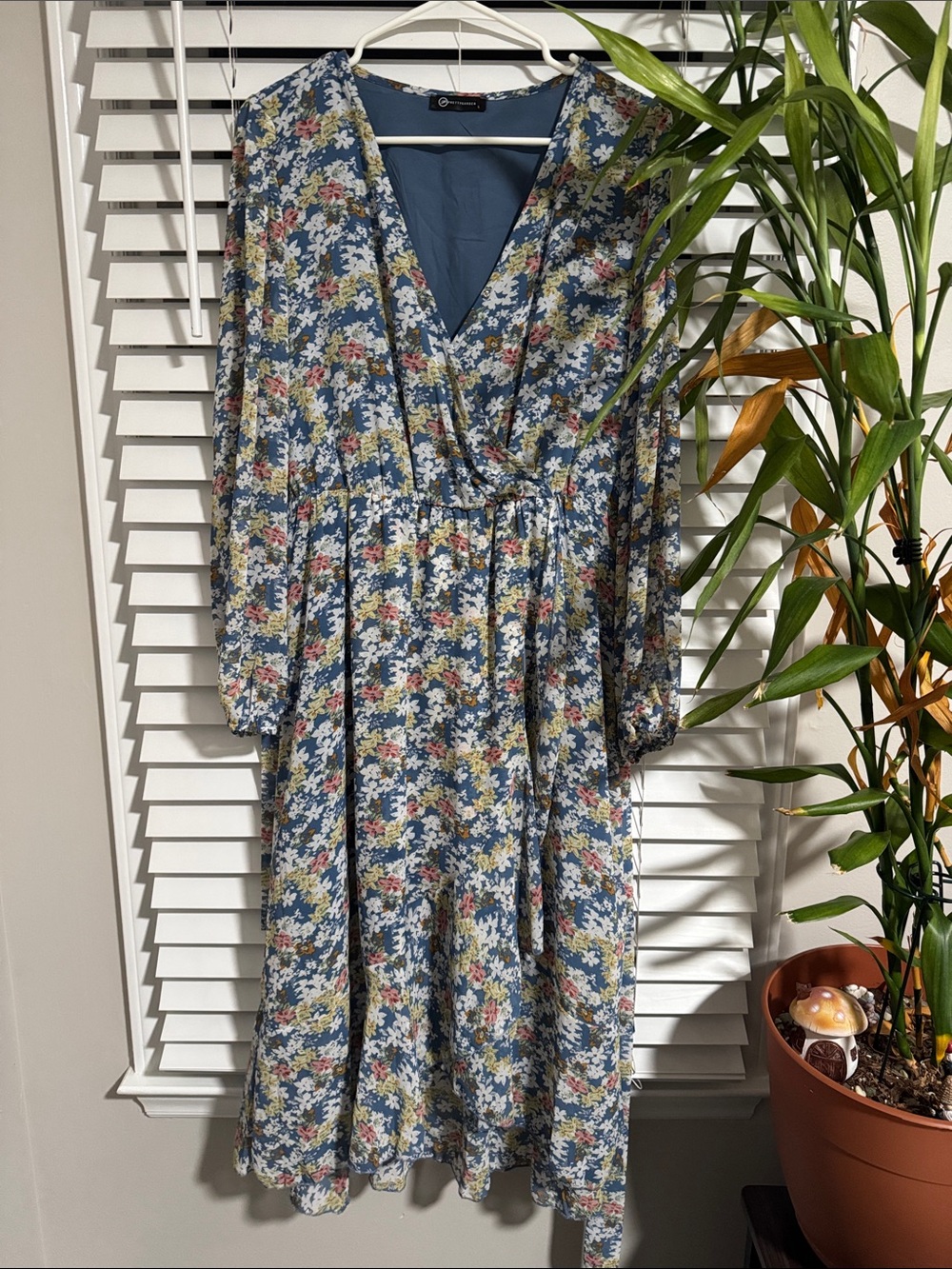 Blue Floral Wrap Midi Dress with V-Neck